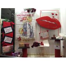 6d915127eb864b2ef49235f2952b6694_vetrina-san-valentino.jpg